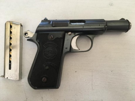Hola, 

Vendo Astra 4000 Falcon de 7 disparos. Es un arma muy antigua, que para los años que tiene esta 00