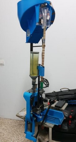 Se vende Dillon 650 en perfecto estado.

El conjunto es, la prensa con el kit para el calibre 9mm, tolva 01
