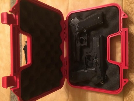 Hola buenas , pongo esta pareja de pistolas pt80, están usadas pero en perfecto estado ! Van con este 01