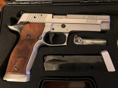 Hola,


Estoy valorando la opción de adquirir: 

-	SIG SAUER X FIVE (X Line) 

-	SIG SAUER X SIX (X Line) 60