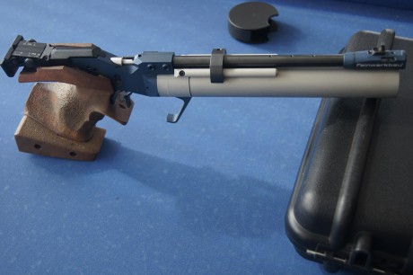 Pistola de competicion Feinwerkbau P44, precision extraordinaria, con cacha Morini S-M (admite diversos 01