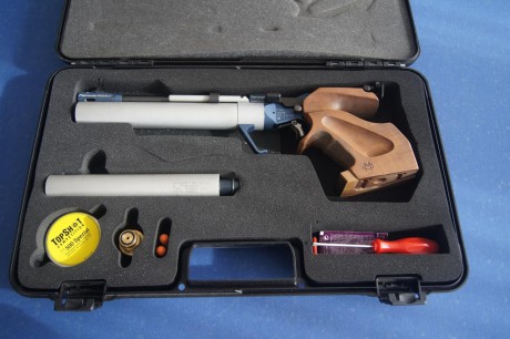 Pistola de competicion Feinwerkbau P44, precision extraordinaria, con cacha Morini S-M (admite diversos 00