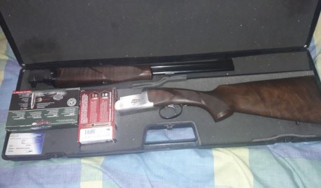 Esta nuevo, solo 6 disparos en galería para probar el baleo, el arma está en Gerona para poder verlo.
Calibre 00