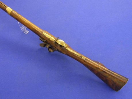Voy a colocar unas fotos de un arma larga alemana de llave de mecha del siglo XVI. 90