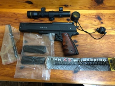 Buenas!!! Vendo Hw 45 cal 5,5 mas estos extras :
Cachas de madera artesanales de la India ,cachas originales,cañón 00