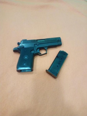 SE VENDE PISTOLA FIRESTAR 9 MM.  ( NO MECANIZA BIEN ) 
 ESTA EN CANTABRIA, GUIADA EN F.
ATIENDO POR WHATSAPP 00