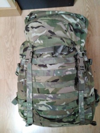 Vendo esta mochila reglamentaria actualmente en el ejercito britanico, esta nueva a estrenar, sacada de 02