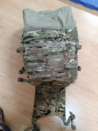 Vendo esta mochila reglamentaria actualmente en el ejercito britanico, esta nueva a estrenar, sacada de 10