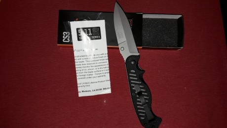 Navaja 5.11cs3 dagger plain edge , acero aus-8, tiene clip reversible , es nueva a estrenar.esta en Valencia. 02