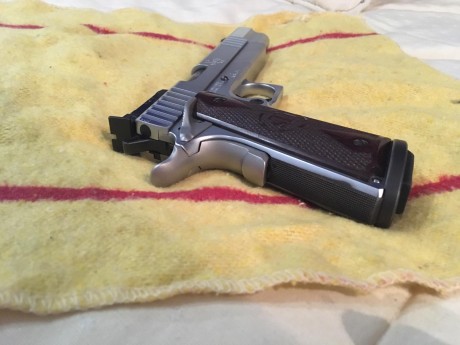 Mi hermano me pide que ponga a la venta esta STI TARGET MASTER del 9mm, se encuentra en Valencia, esta 01