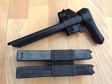 VENDIDA, gracias a todos. Se vende carabina semiautomática Brugger & Thomet modelo 96, calibre 9x19mm 10