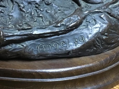 Vendo esta figura de bronce de una escena de la caza del Jabali. Precio 1000 € 51