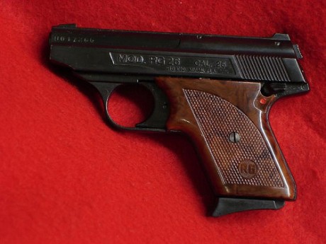 Pues nada, buscando por la red he encontrado a esta pequeñita y no se si será a mi, pero me recuerda a 00