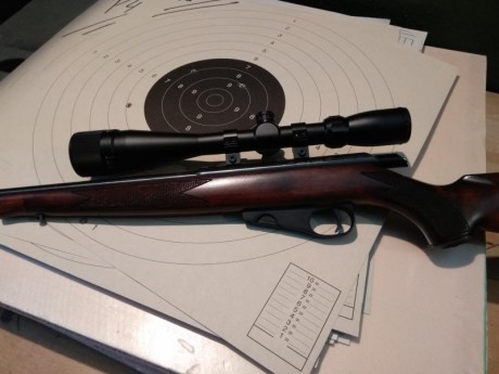 Pues eso un compañero del club vende su carabina TOZ del 22 LR en perfecto estado como se puede apreciar 00
