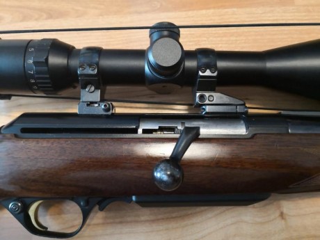 Se vende Rifle Browning 7mm Remington Magnum, acción cerrojo rectilíneo, capacidad 3+1.
Muy cuidado y 02