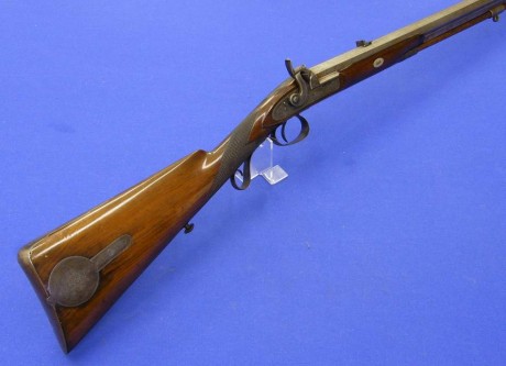 Voy a colocar unas fotos de un arma larga alemana de llave de mecha del siglo XVI. 110