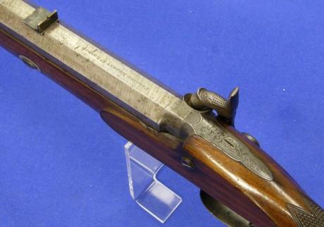 Voy a colocar unas fotos de un arma larga alemana de llave de mecha del siglo XVI. 120