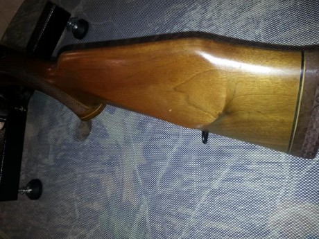 Perfecto de maderas,pavón y mecanismos.Muy poco usado.Se cambia por rifle(no militar)en calibre superior 12