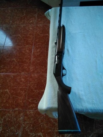 Vendo por dejar la caza Fabarm con 6 polichoques exteriores uno super largo y paralela Ego 3 y una estrellas 01