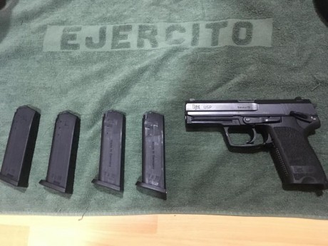 vendo H&K USP 9mm con cuatro cargadores 

incluye cinturón velcro de IPSC Double Alfa con 4 portacargadores 11
