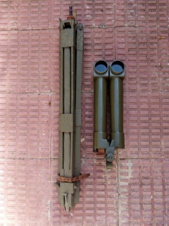 En venta este telescopio de tijera o trinchera o antena alemán (Scherenfernrohr) 10x  5º en muy buen estado, 21