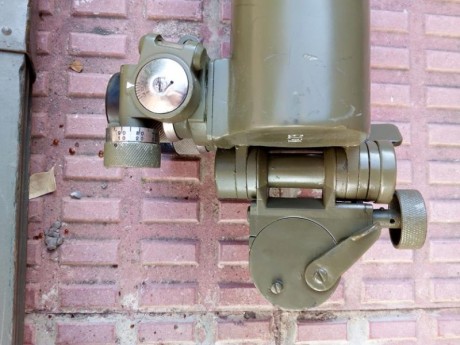 En venta este telescopio de tijera o trinchera o antena alemán (Scherenfernrohr) 10x  5º en muy buen estado, 20