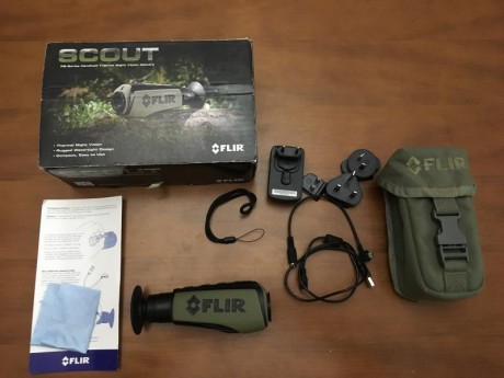 Monocular Flir Scout II 320.
Conjunto completo, bolsa de transporte , cargador y adaptadores. Poco uso 02