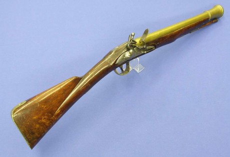 Voy a colocar unas fotos de un arma larga alemana de llave de mecha del siglo XVI. 140