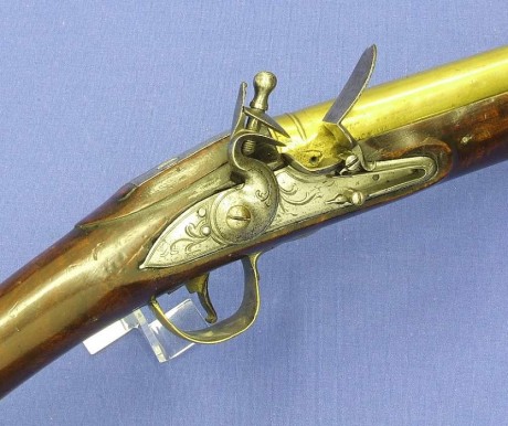 Voy a colocar unas fotos de un arma larga alemana de llave de mecha del siglo XVI. 150