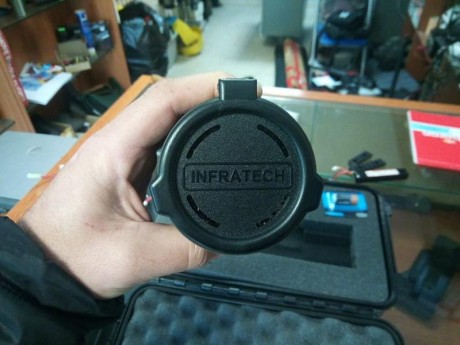 Buenos dias compañer@s:
Despues de varias semanas intentando encontrar informacion sobre este visor y 10