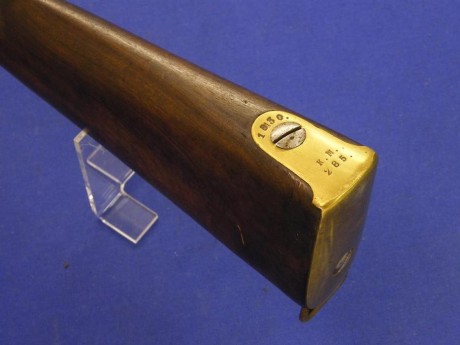 Voy a colocar unas fotos de un arma larga alemana de llave de mecha del siglo XVI. 12