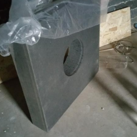 Hola . Tengo un parapeto , sin centro " , de foam para tiro con arco , 85 x 85 x 15 cm. esta hecho 00