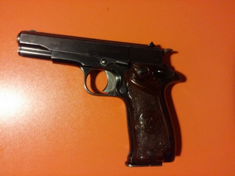 Hola...un amigo vende una Star super s del 9 corto con un cargador y funda, está guiada en A unas encuentra 01