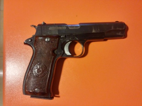 Hola...un amigo vende una Star super s del 9 corto con un cargador y funda, está guiada en A unas encuentra 00
