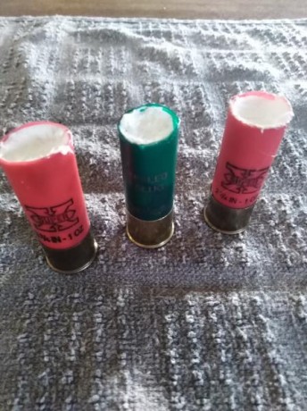 Hola compañeros, resulta que arme unos cartuchos usados de practica para la escopeta, los corte y rellene 02