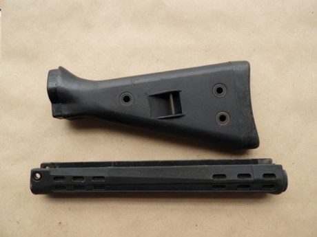 Accesorios cetme c hk g3
Hola vendo :
1 kit negro guardamanos pistolete y culata                 80 euros 02