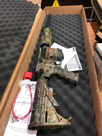 Un compañero vende este rifle AR Smith&Wesson M&P15 en calibre 300 AAC Blackout. Su estado es 01