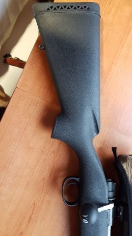 Muy buenas a todos, 

Mi tio, pone en venta su Cetmeton FR8 preparado para caza.

El rifle dispone de 01