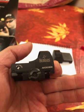 Saludos.

Un amigo pone a la venta su RIFLE COMBINADO FAIR BILLING, CON UN CAÑON CALIBRE 12,76 Y EL OTRO 12