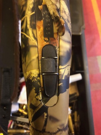 Saludos.

Un amigo pone a la venta su RIFLE COMBINADO FAIR BILLING, CON UN CAÑON CALIBRE 12,76 Y EL OTRO 10