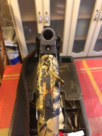Saludos.

Un amigo pone a la venta su RIFLE COMBINADO FAIR BILLING, CON UN CAÑON CALIBRE 12,76 Y EL OTRO 20