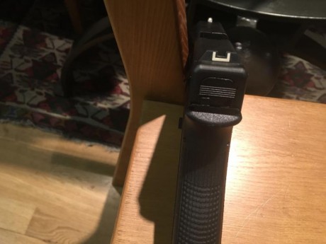 Hola vendo Glock17 segunda generación en muy buen estado por 275€ mas portes,se puede ver y probar en 02