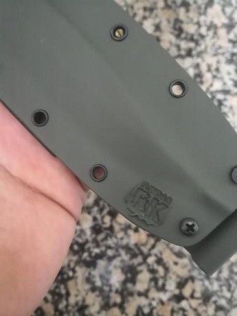 Se vende funda de kydex a estrenar hecha por el sastre del kydex con tahalí en cuero de vaquetilla color 01