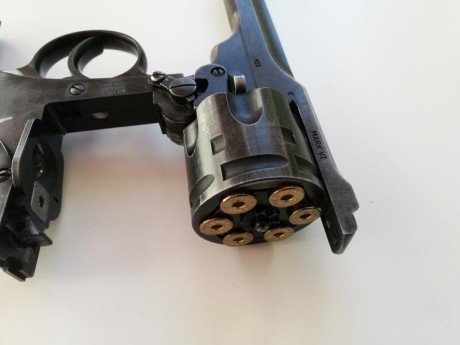 Vendo revólver Webley MK VI Battlefield nuevo sin usar en su caja original. 
Me lo regalaron y no lo he 22