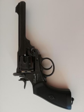Vendo revólver Webley MK VI Battlefield nuevo sin usar en su caja original. 
Me lo regalaron y no lo he 20