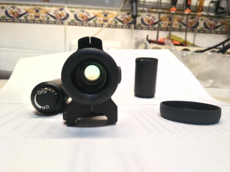 Hola cambio visor ncstar por mira de punto rojo o holográfica. La base es una stanag de urgencia.
Cambiaría 32
