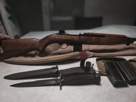 Buenas tardes a todos. Vendo una carabina  Inland M1 calibre 30 M1 carbine, de mayo de 1944. Su número 00
