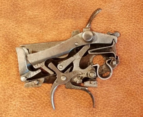 .
Pongo a la venta esta pistola alemana de mi colección, un arma muy escasa pues se fabricaron muy pocas 12