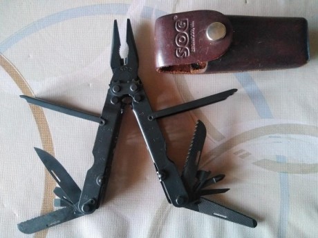 Vendo estas tres piezas.
Una sog Powerlock negra, se encuentra como nueva sido utilizada un par de veces, 02