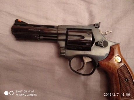 Cambio Revolver Taurus 357 Magnum 4", con funda Bianchi. Muy pocos tiros.
Cambiaría por carabina 01